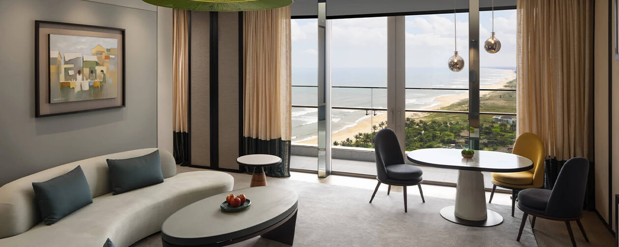 DELUXE OCEAN VIEW SUITE