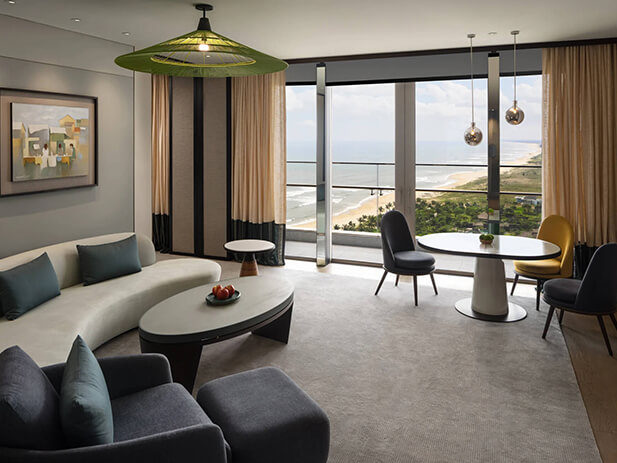 DELUXE OCEAN VIEW SUITE